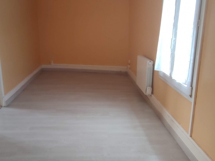 Location Appartement ancien 3 pièces Sainte-Menehould (51800) - centre ville