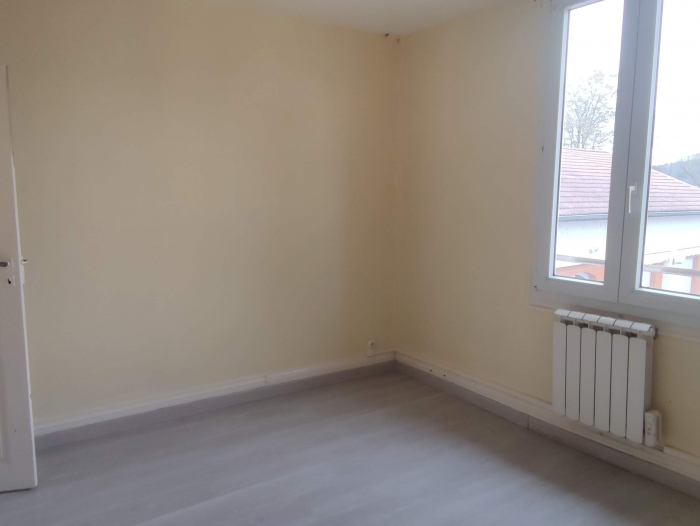 Location Appartement ancien 3 pièces Sainte-Menehould (51800) - centre ville