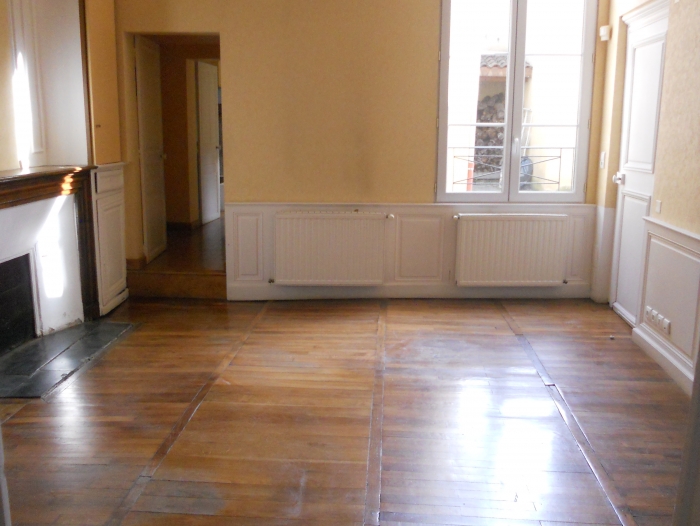 Location Maison de ville  pièce Sainte-Menehould (51800) - centre ville